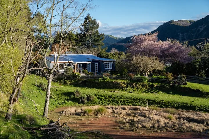 Mahaanui Cottage Farmstay Experience, Gisborne NZ