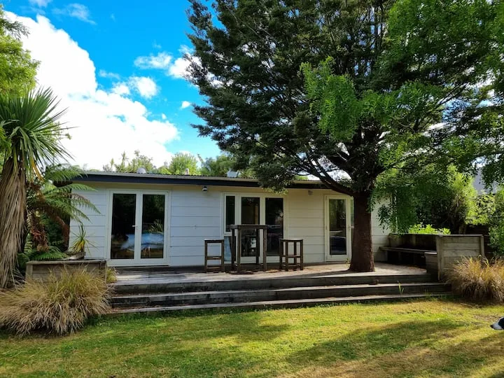 Manapouri Hideaway - the Gateway to Doubtful Sound