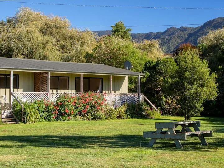 Marahau Rata Cottage