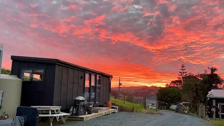 Matacabin 1,  Simple tiny home with a view