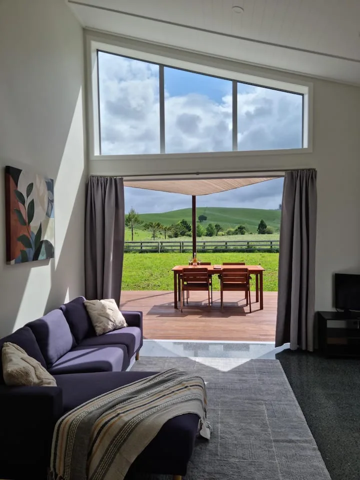 Matakana Escape - Short walk to  Village Market