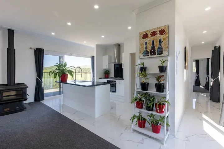 Modern Rural Retreat