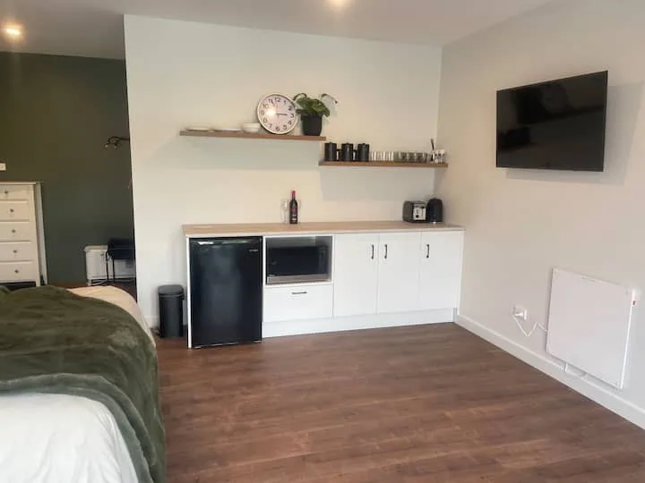 Modern unit in Pisa moorings