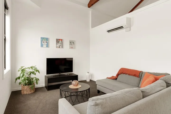 NEW - Middle of CBD | Fresh 1BR Apt!