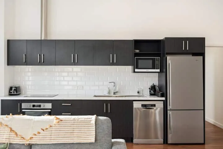 NEW - Middle of CBD | Fresh 1BR Apt!