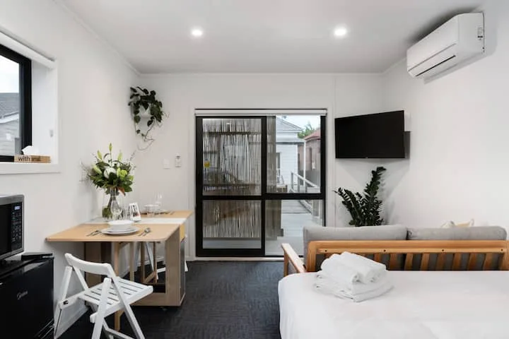 NEW - Studio Unit 5 Mins Walk to CBD