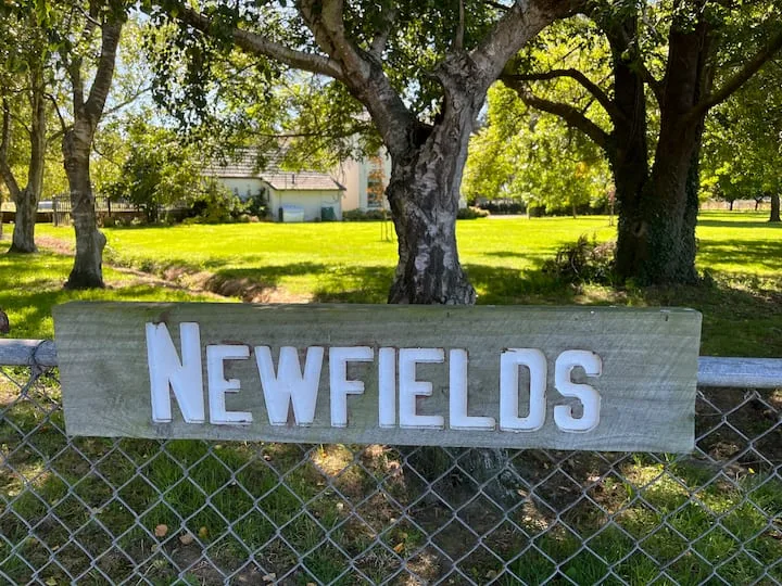 Newfields Country Retreat - incl bfst