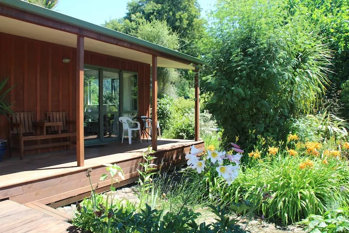 Off The Beaten Trail -Kea Studio