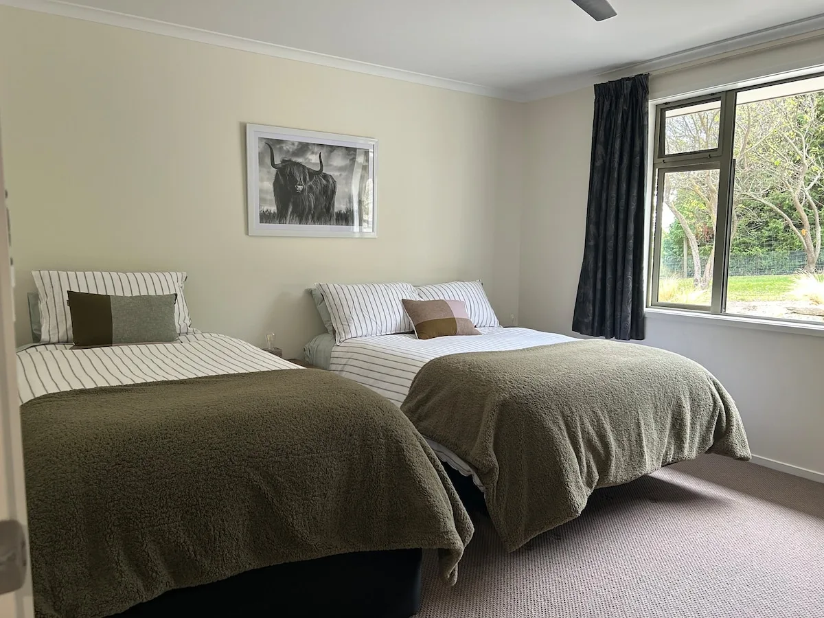 One bedroom with ensuite on a lifestyle block