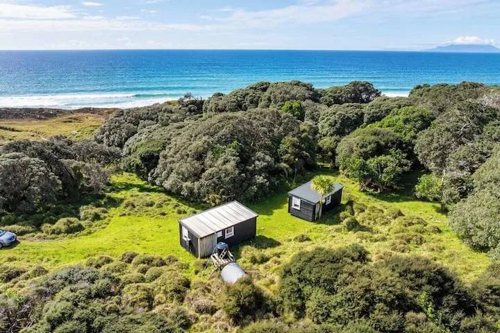 Pohutukawa Cabin