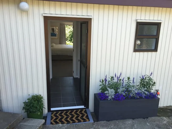 Private & Self Contained Retreat - Havelock North