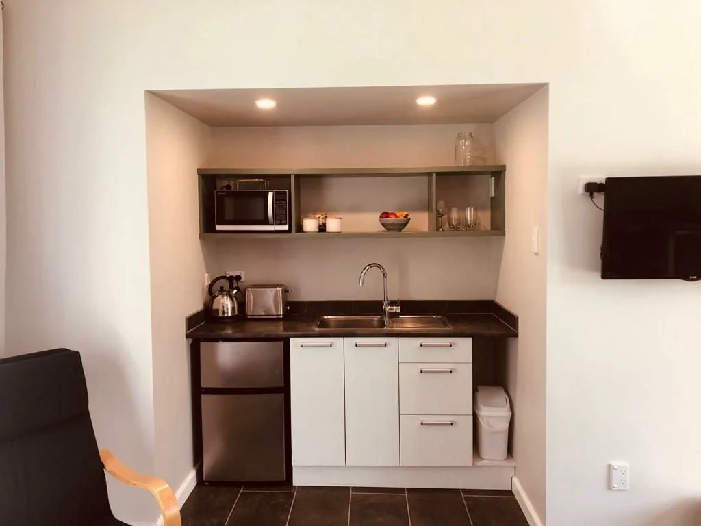 Private studio room in Pukerua Bay