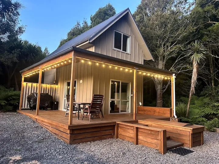 Raglan Rural Retreats - Forest View Cottage