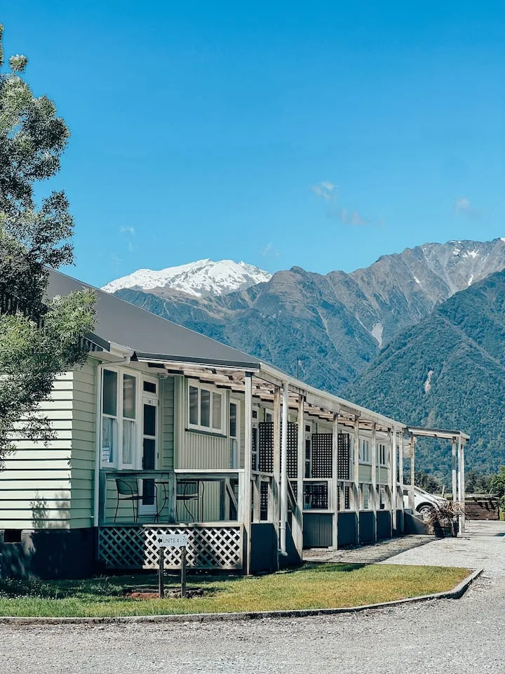 Refurbished Queen Unit  | Glacier Country Motel