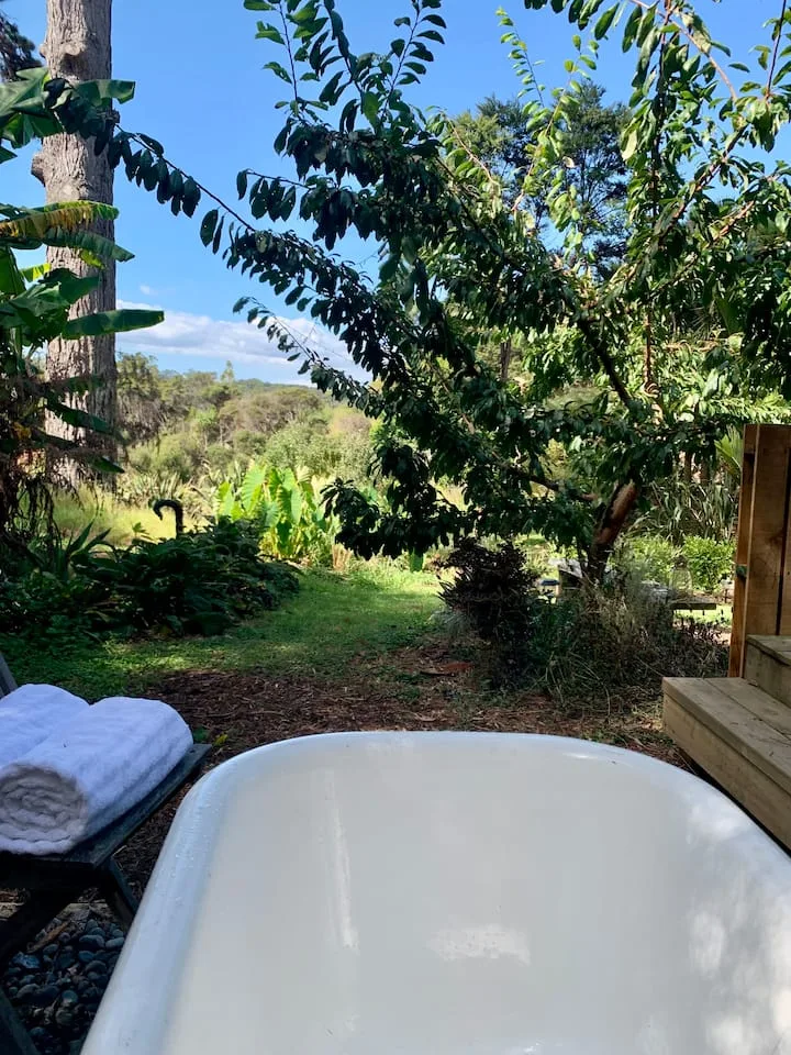 Rustic Cabin Getaway, Auckland