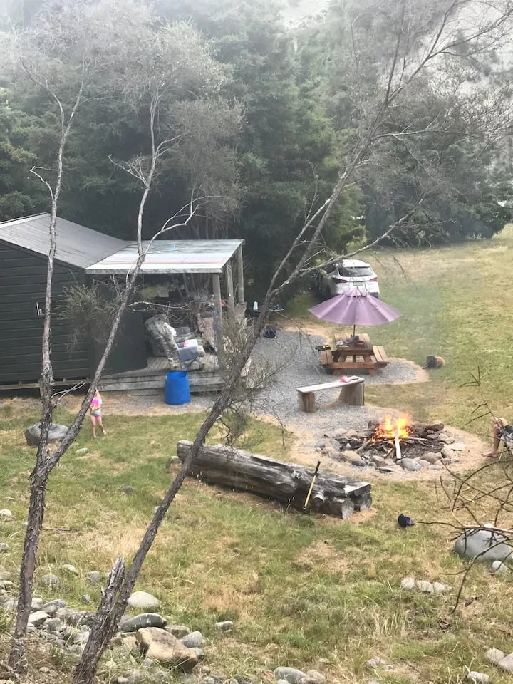 Rustic hut on the Rangitikei river