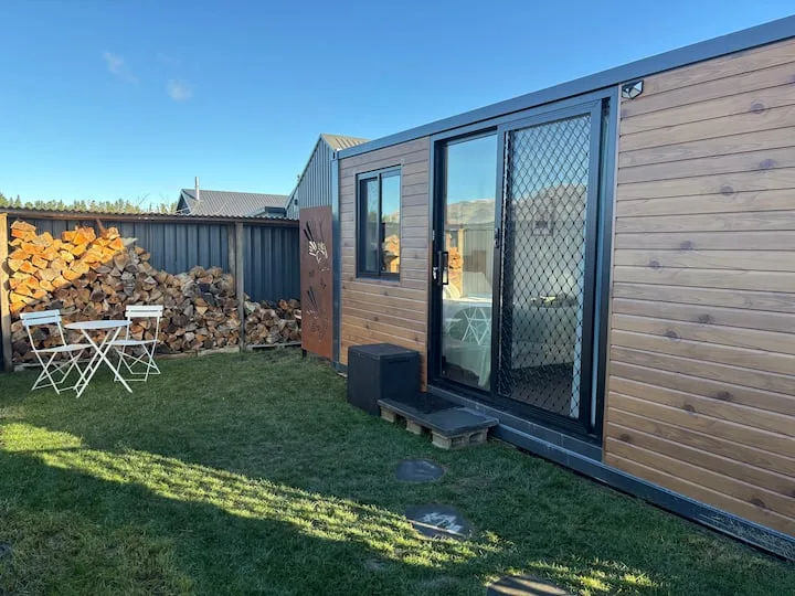 Self-contained guest house