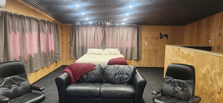 Shed 104