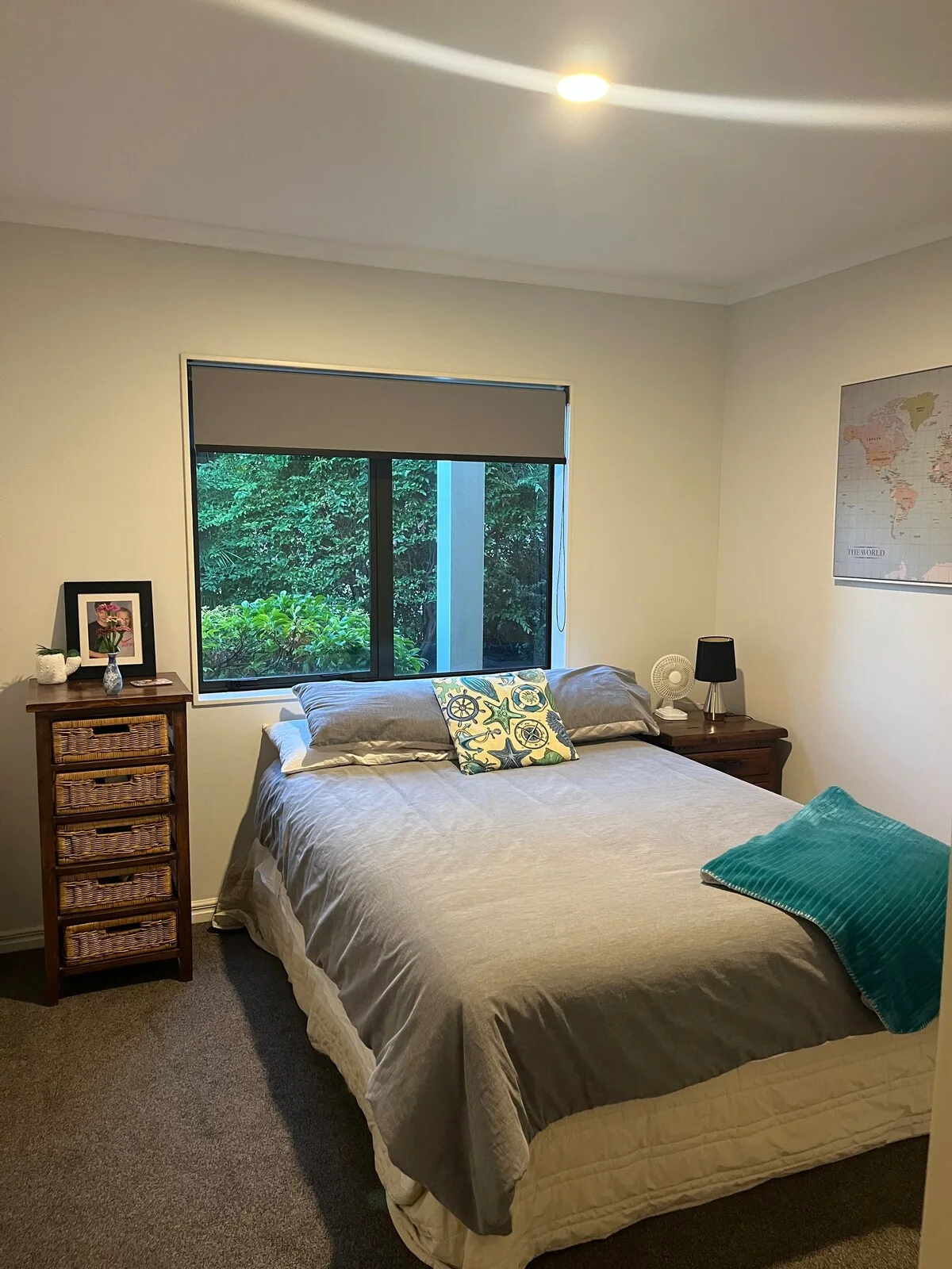 Short Stroll to the Beach-Room in house.