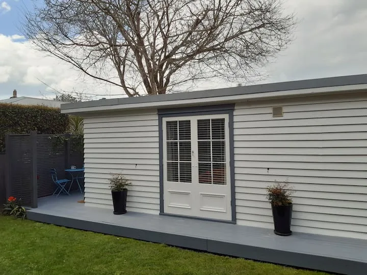 Simple garden studio in central Devonport