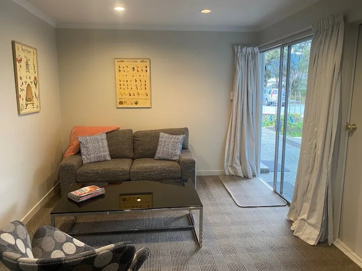Sleeps 2, 3 or 4 - Comfortable self-contained unit