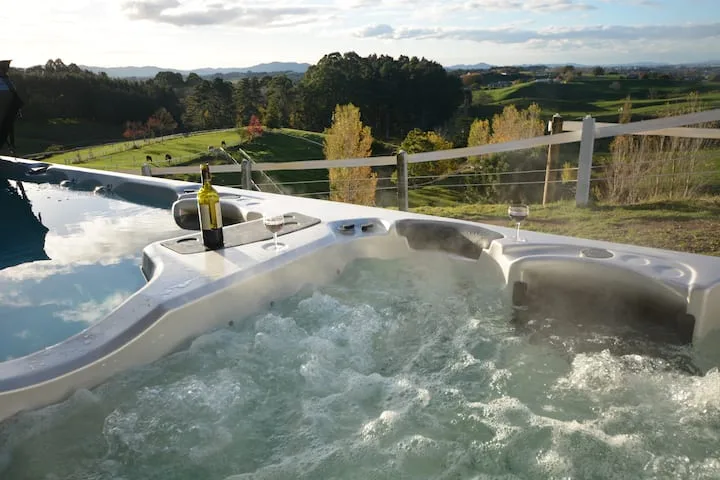 Spa amazing views of Hamilton & Waikato Apartment