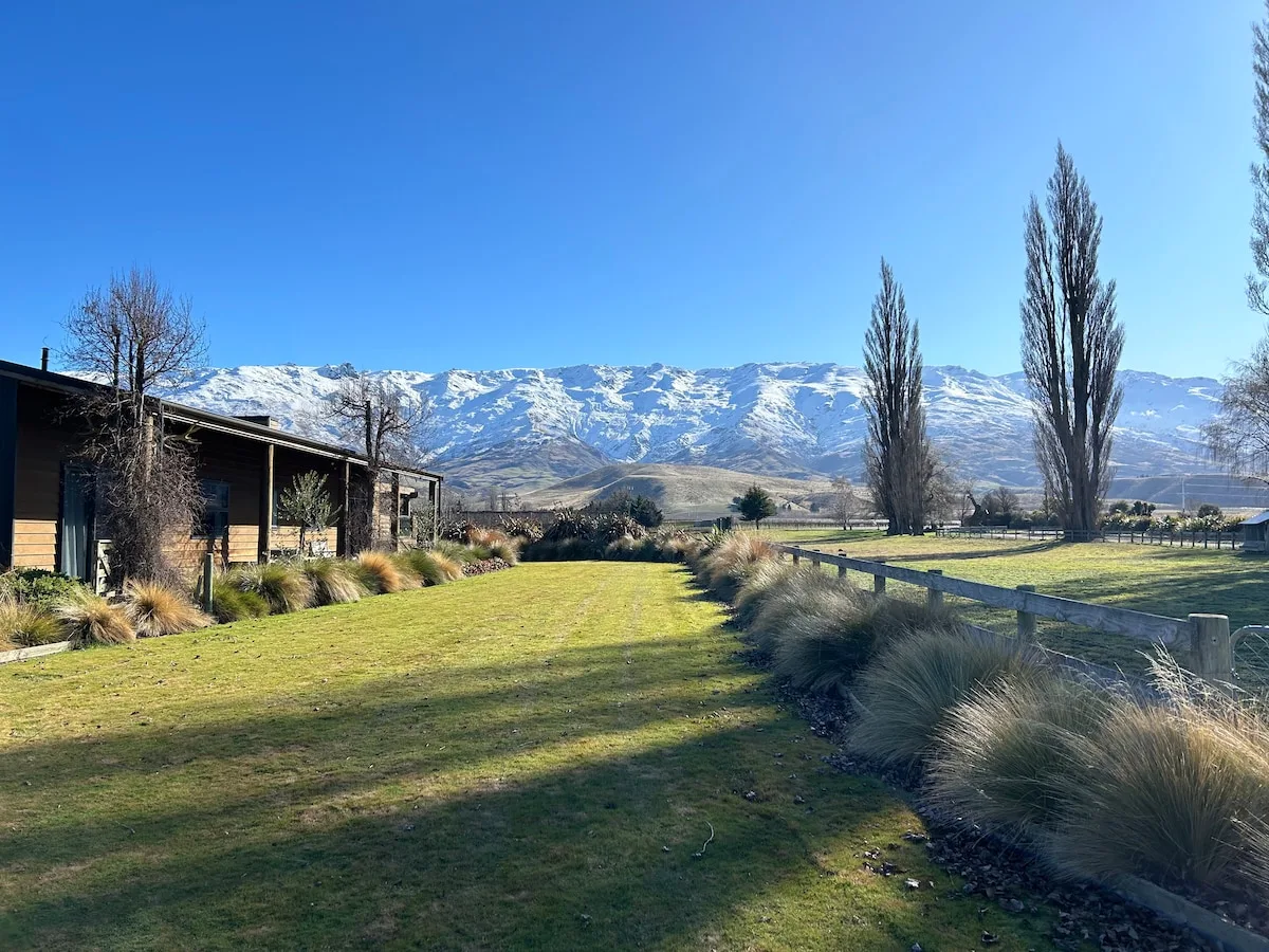 St Bathans views, two bedroom one bathroom retreat