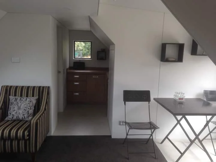 Standalone rural  - 1 bedroom with free parking
