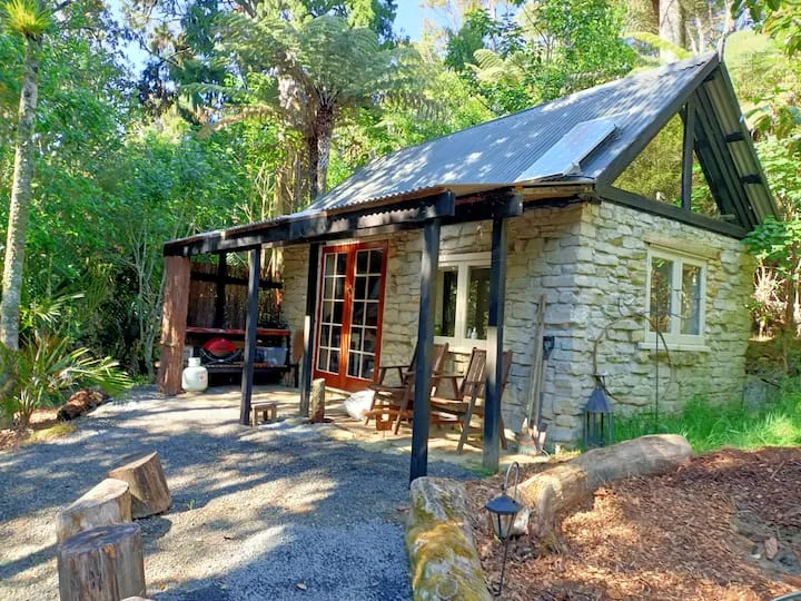 Stone Hut Off-the-Grid with outdoor solar bath
