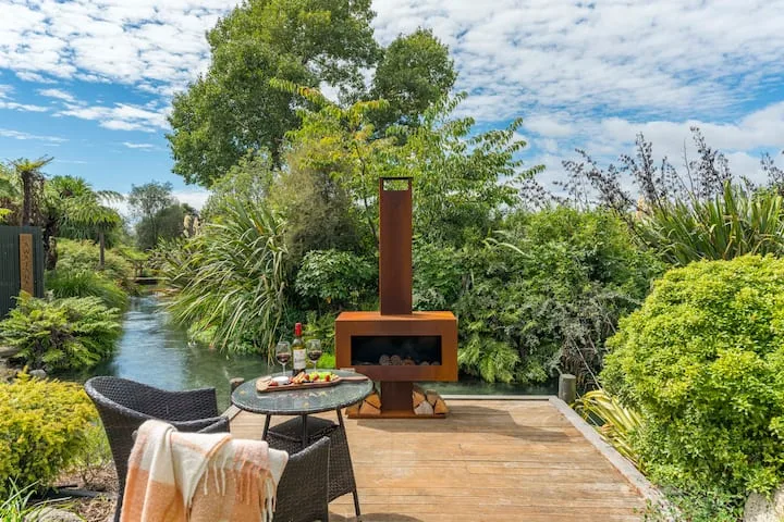 Streamside Flax Cabin - Waitahanui, Taupo