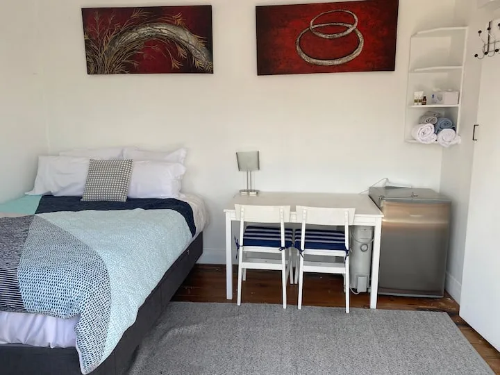Studio with Queen bed
