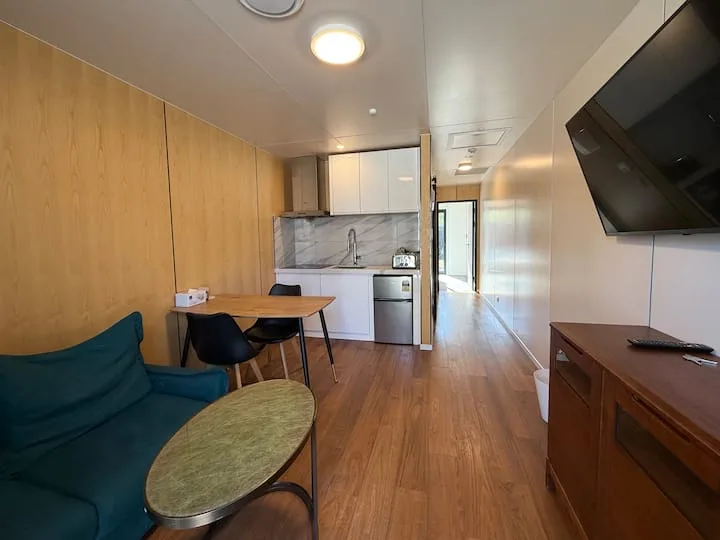 Stylish Private One-Bed Unit