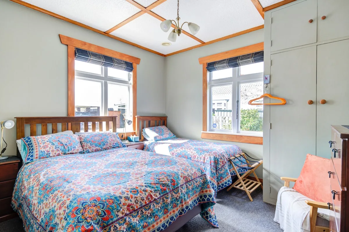 Sunny Double/Twin Room at Ronans Rest