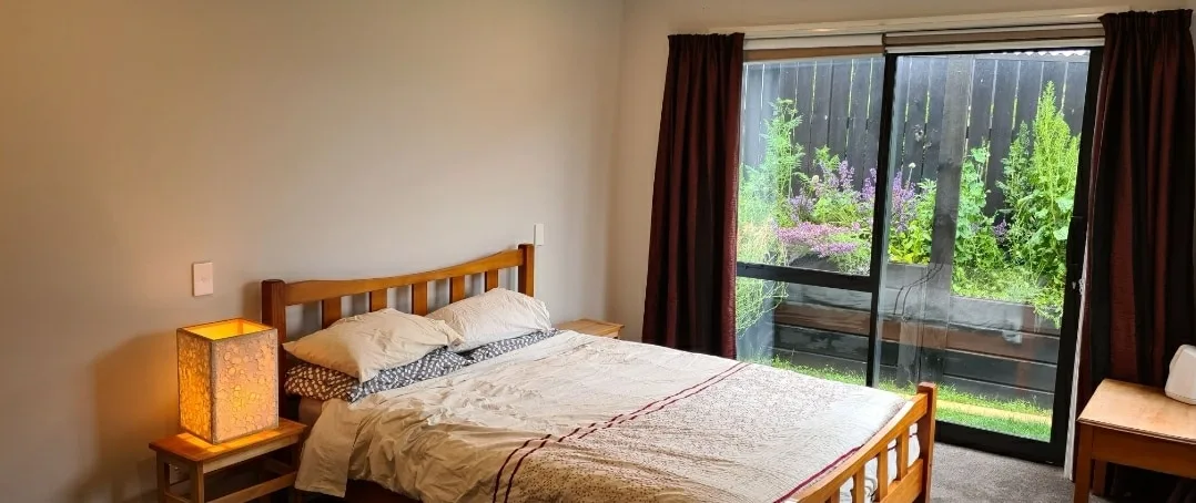 Sunny haven in wanaka close to town and ski fields