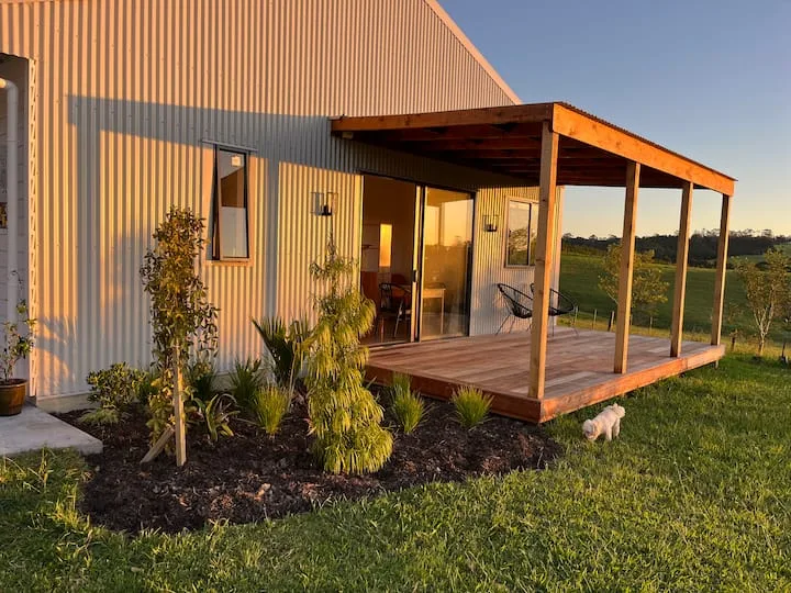 Sunset Hill modern Studio with Farm views