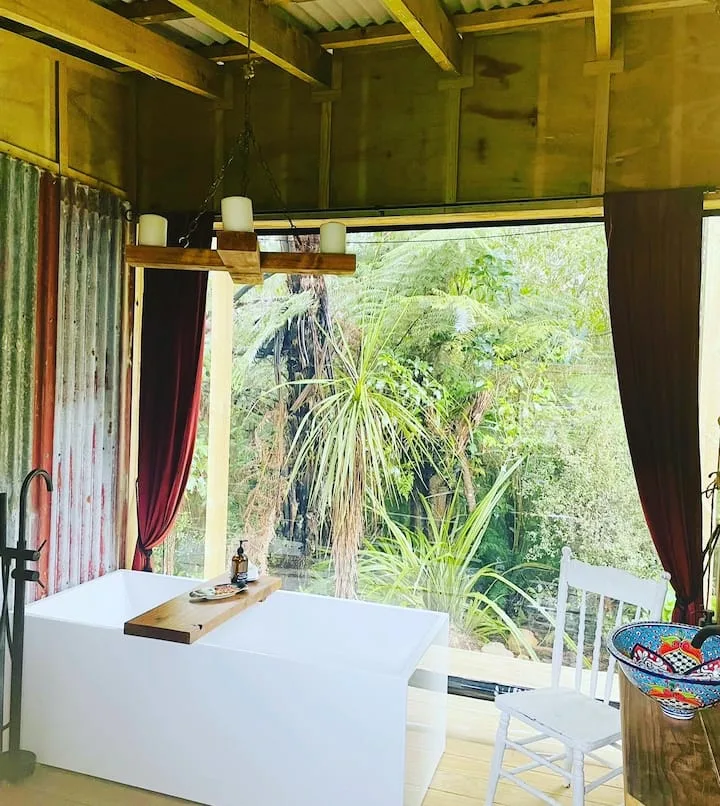 The kauri Tree Pod off grid experience