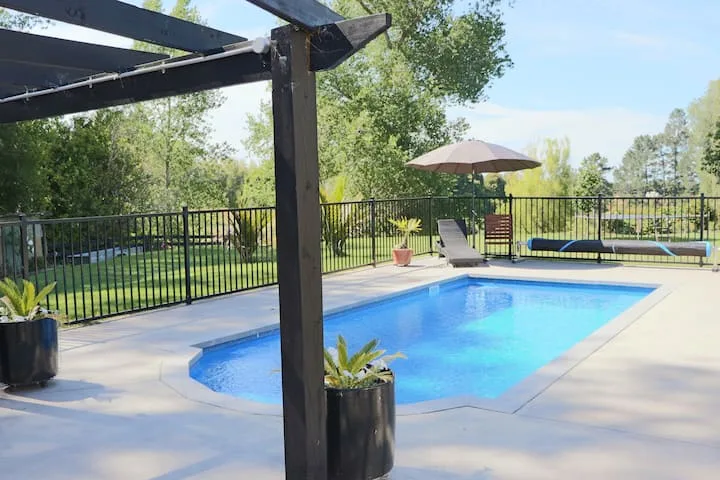 The Orchard & Oak Apartment- Pool Peaceful Perfect