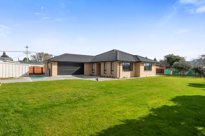 The Settlers Stay - Reporoa Holiday Home