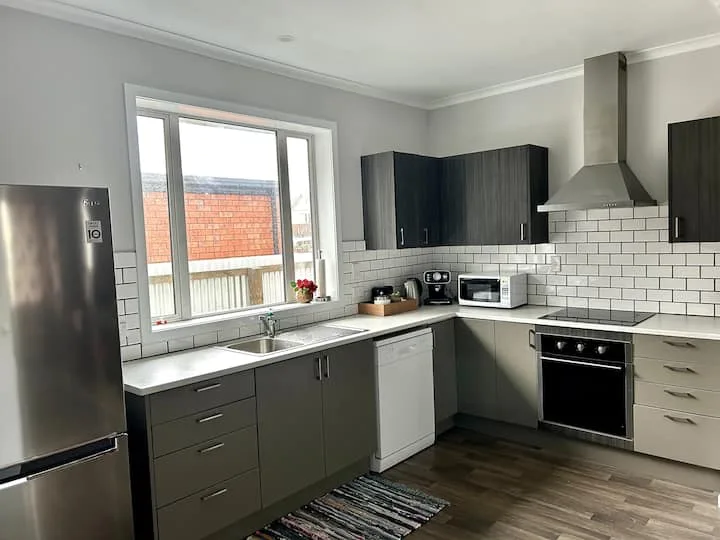 Tidy Bayside Oasis