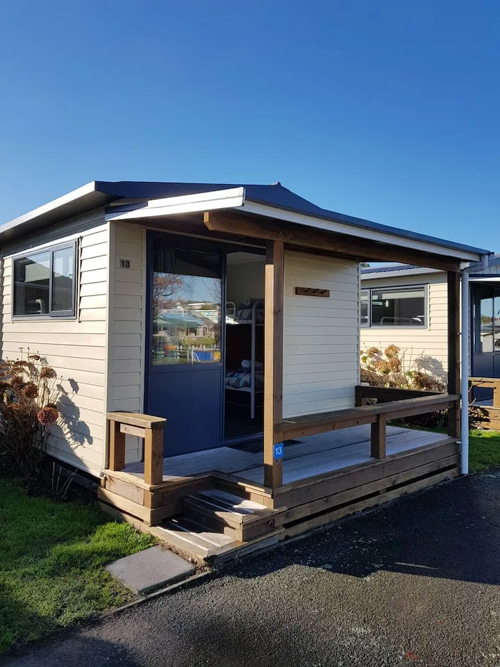 Timaru TOP 10 Holiday Park- Standard Cabin