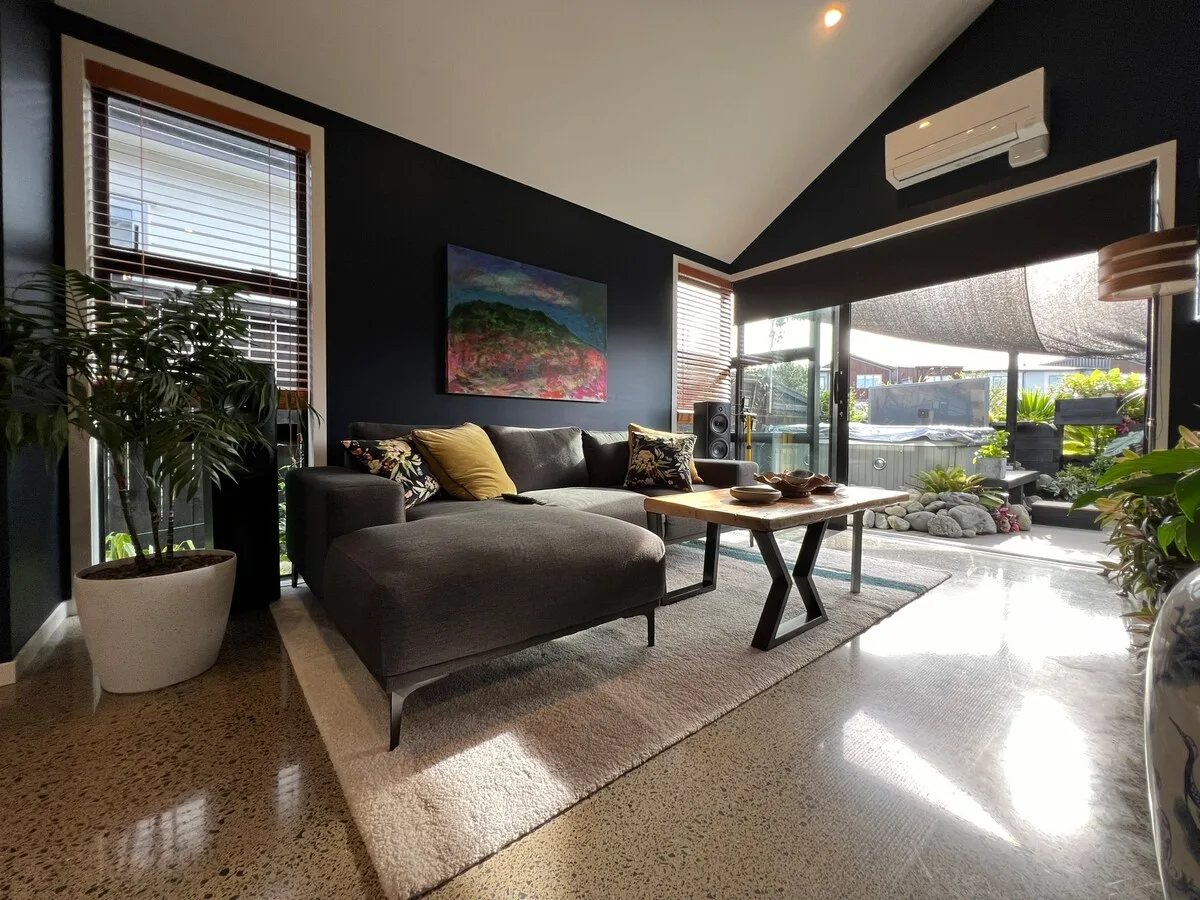 Top-notch modern space + luxury ensuite + hot spa