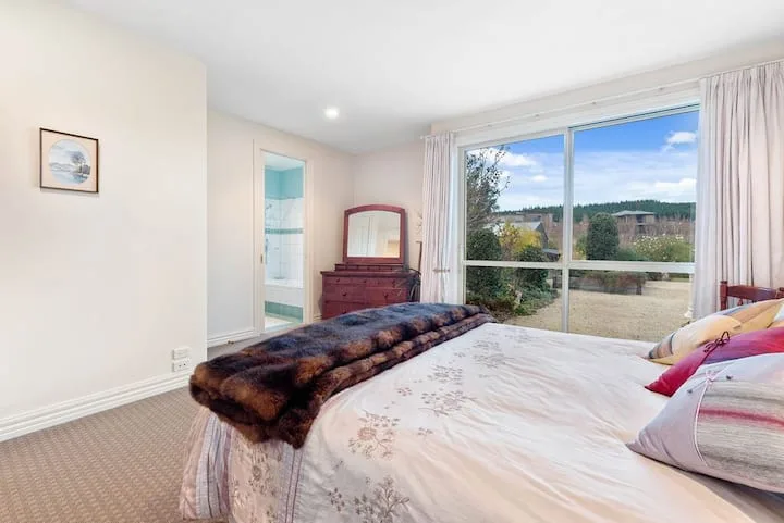 Tranquil Haven Guest Room with Jacuzzi