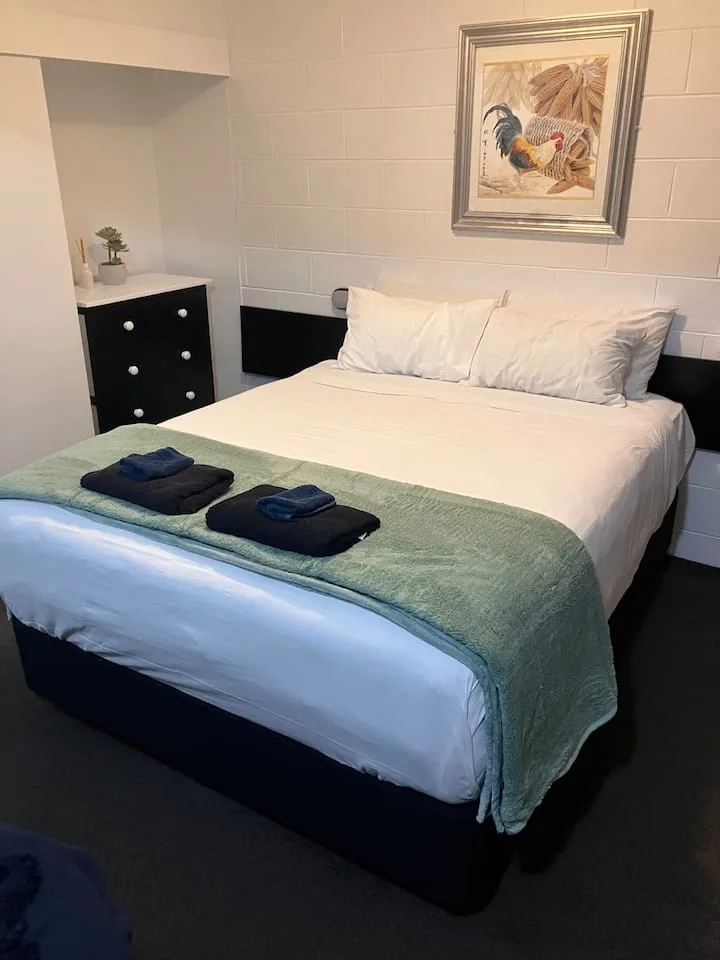 Trentham Motel Studio Unit