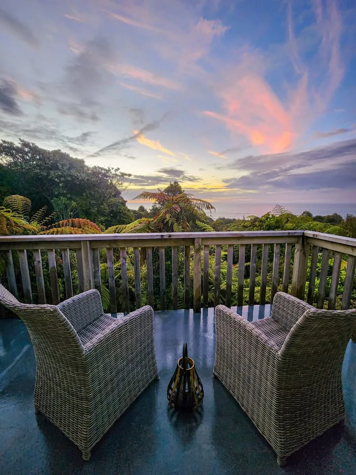 Tui Hill - Nestled in Nature