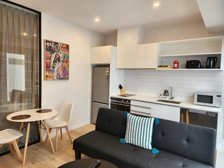 U Suites on Victoria